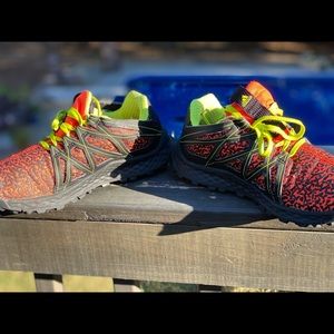 Adidas Vigor Bounce - Boys shoes  4.5 y